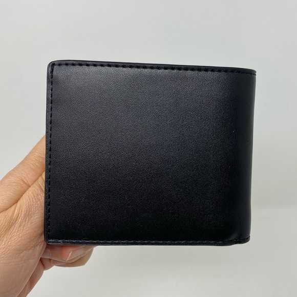 NWT Michael Kors Billfold
